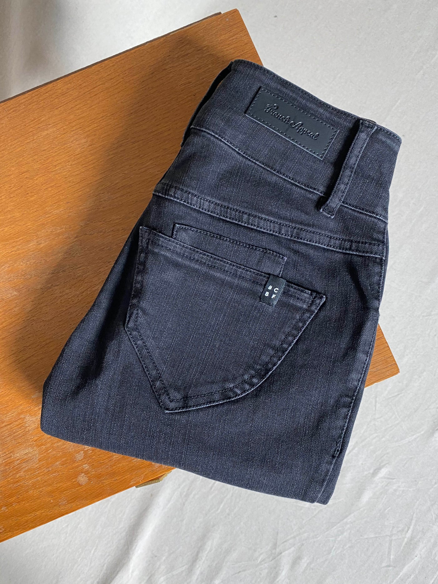 Taille Mi-Haute, noir délavé - taille 32/34